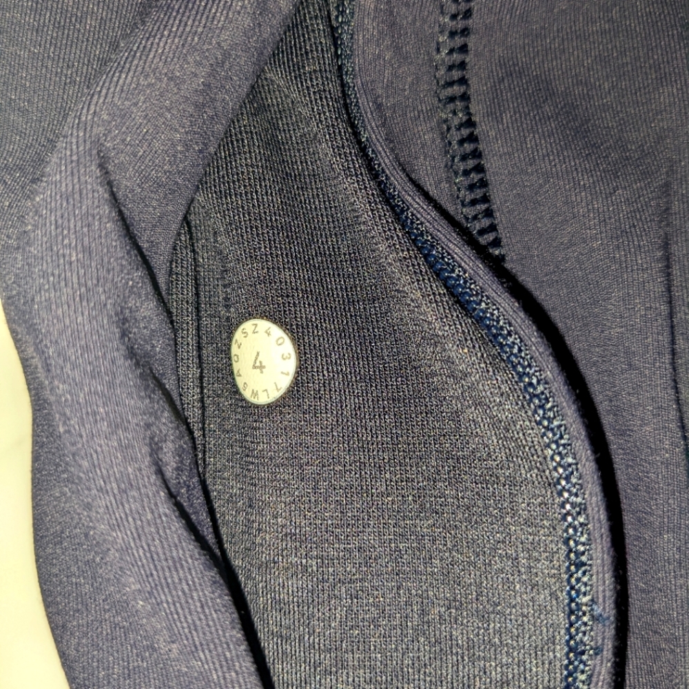 Lululemon On the Fly Jogger - Picture 6 of 7